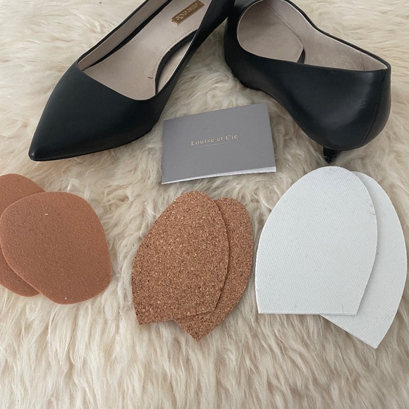 Beautiful kitten heel leather pumps - Picture 1 of 4